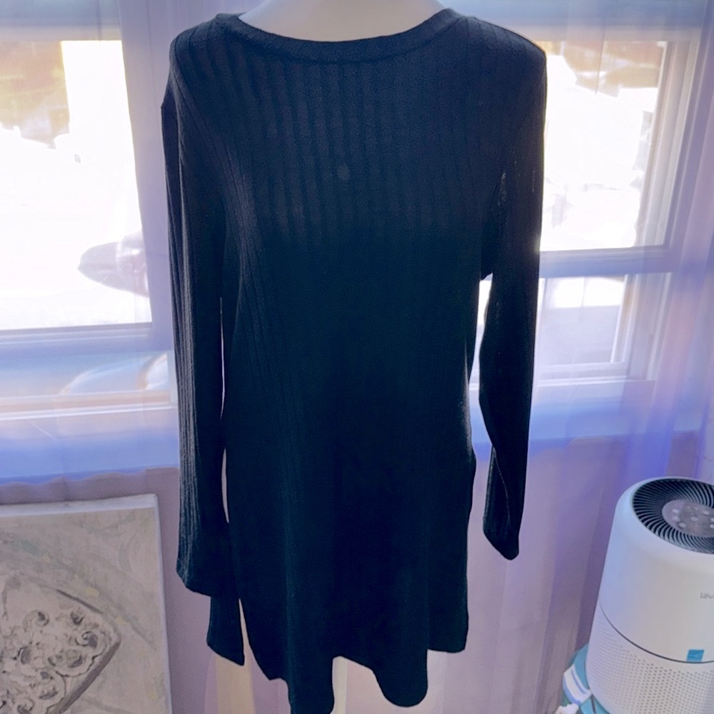 Black long sleeve knit top size large